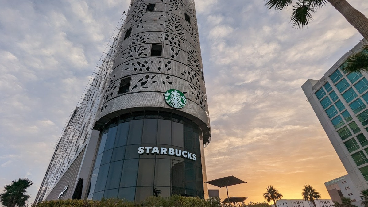 Starbucks: Digital Menu Boards for 11,000 US Stores - Starbucks in Riyadh (Image: invidis) Starbucks in Riyadh (Image: invidis)