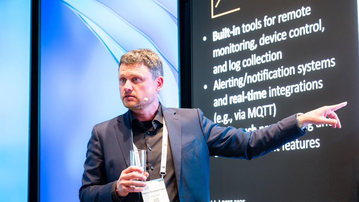 Digital Signage Software Compass: Evolution in Big Steps - Marco Wassermann presents the new features of the Digital Signage Software Compass. (Foto: invidis) Marco Wassermann presents the new features of the Digital Signage Software Compass. (Foto: invidis)