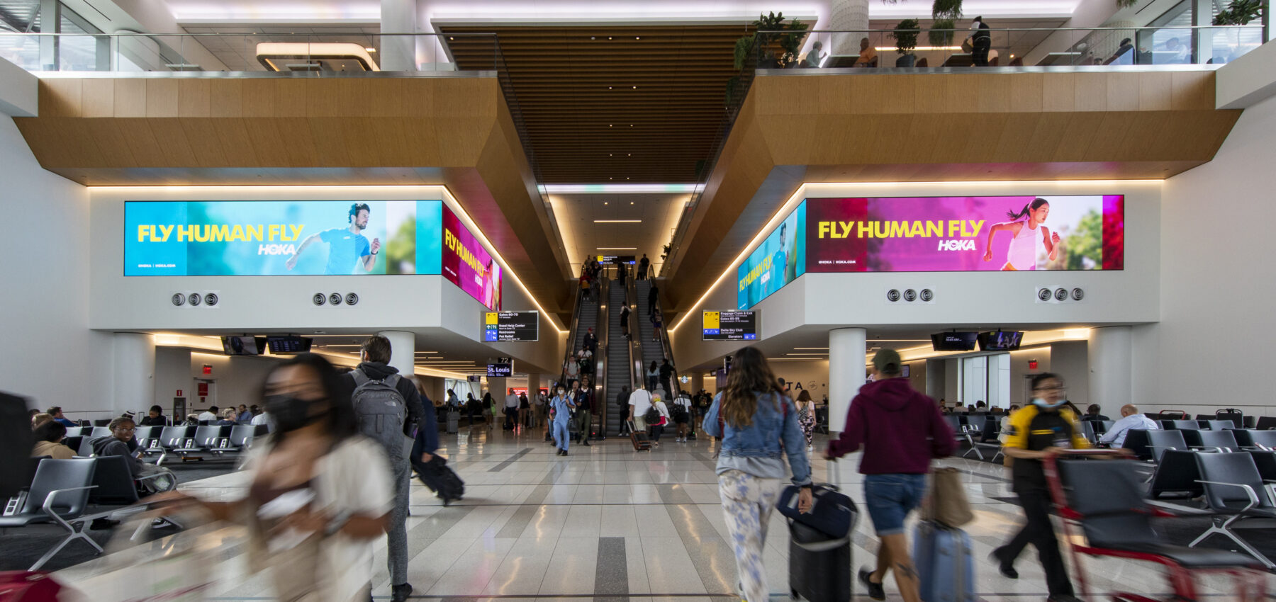 Clear Channel, Vistar Expand Partnership With Full-Stack DooH Rollout at Airports - Clear Channel Outdoor has expanded its partnership with Vistar Media Clear Channel Outdoor has expanded its partnership with Vistar Media