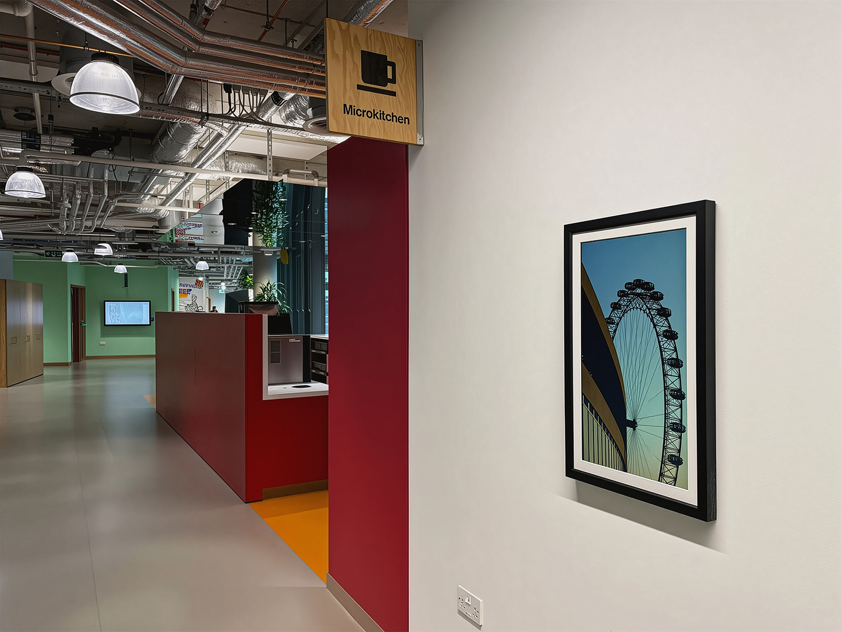 Meta UK HQ Adds Vieunite Digital Art Canvas to Workplace - Meta UK HQ Adds Vieunite Digital Art Canvas to Workplace
Meta UK HQ Adds Vieunite Digital Art Canvas to Workplace