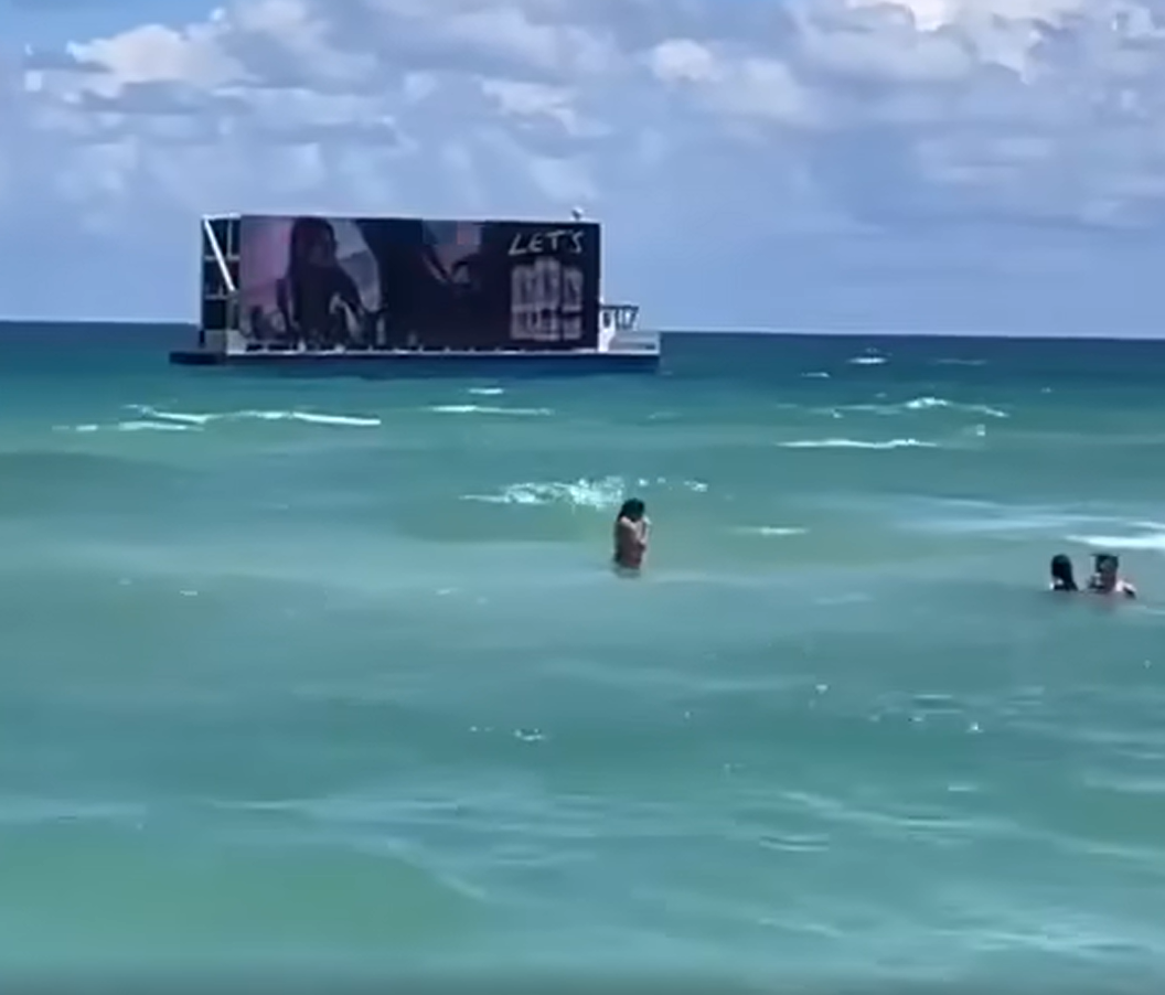 Floating Digital Ads Drift Into Troubled Waters