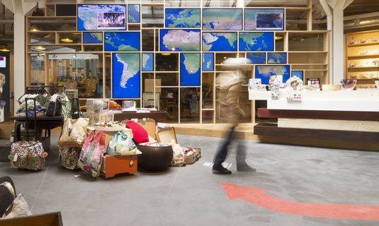 Belgian Travel Agency Makes The World Its Video Wall