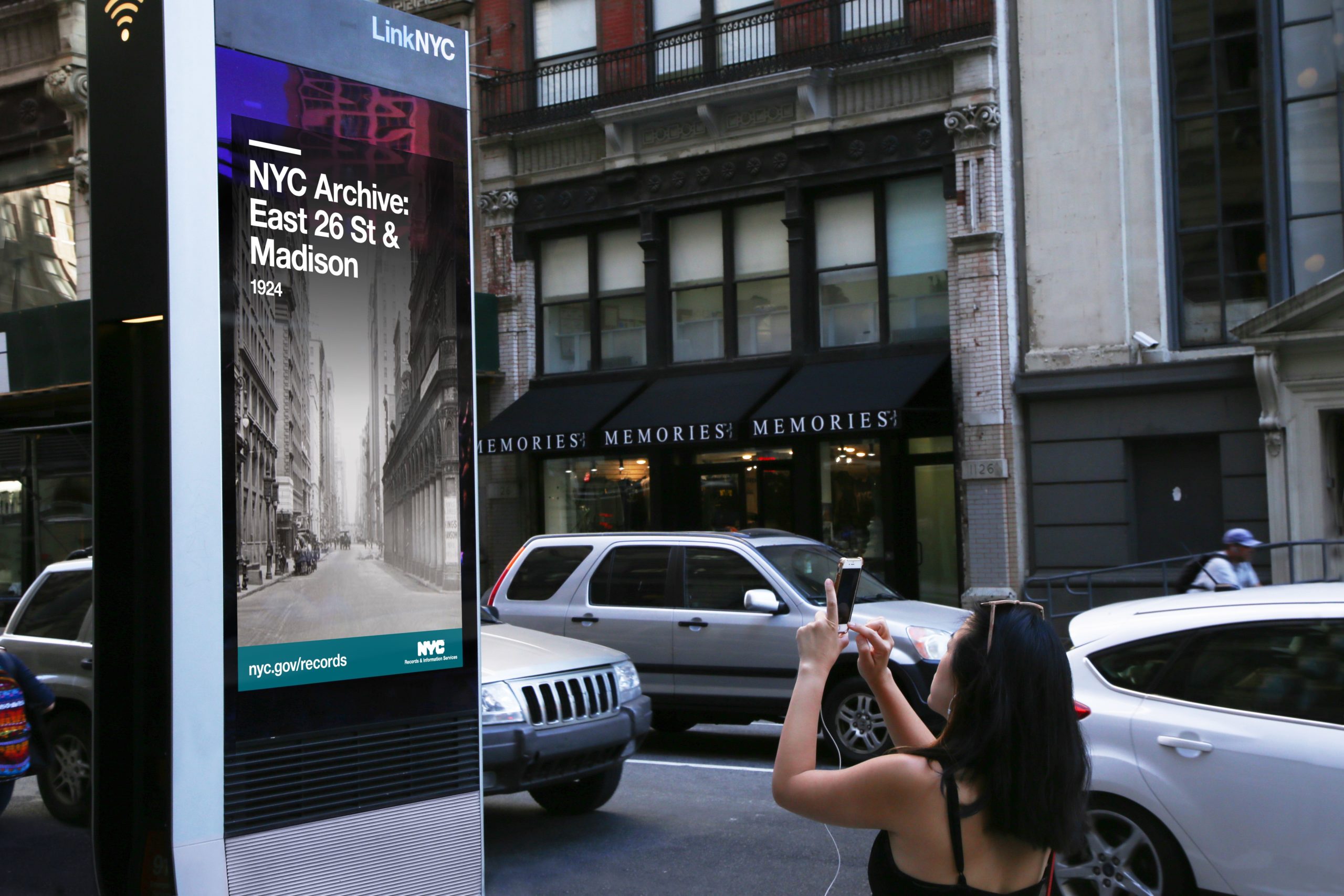 Intersection’s US Digital OOH Network To Run Off BroadSign Control
