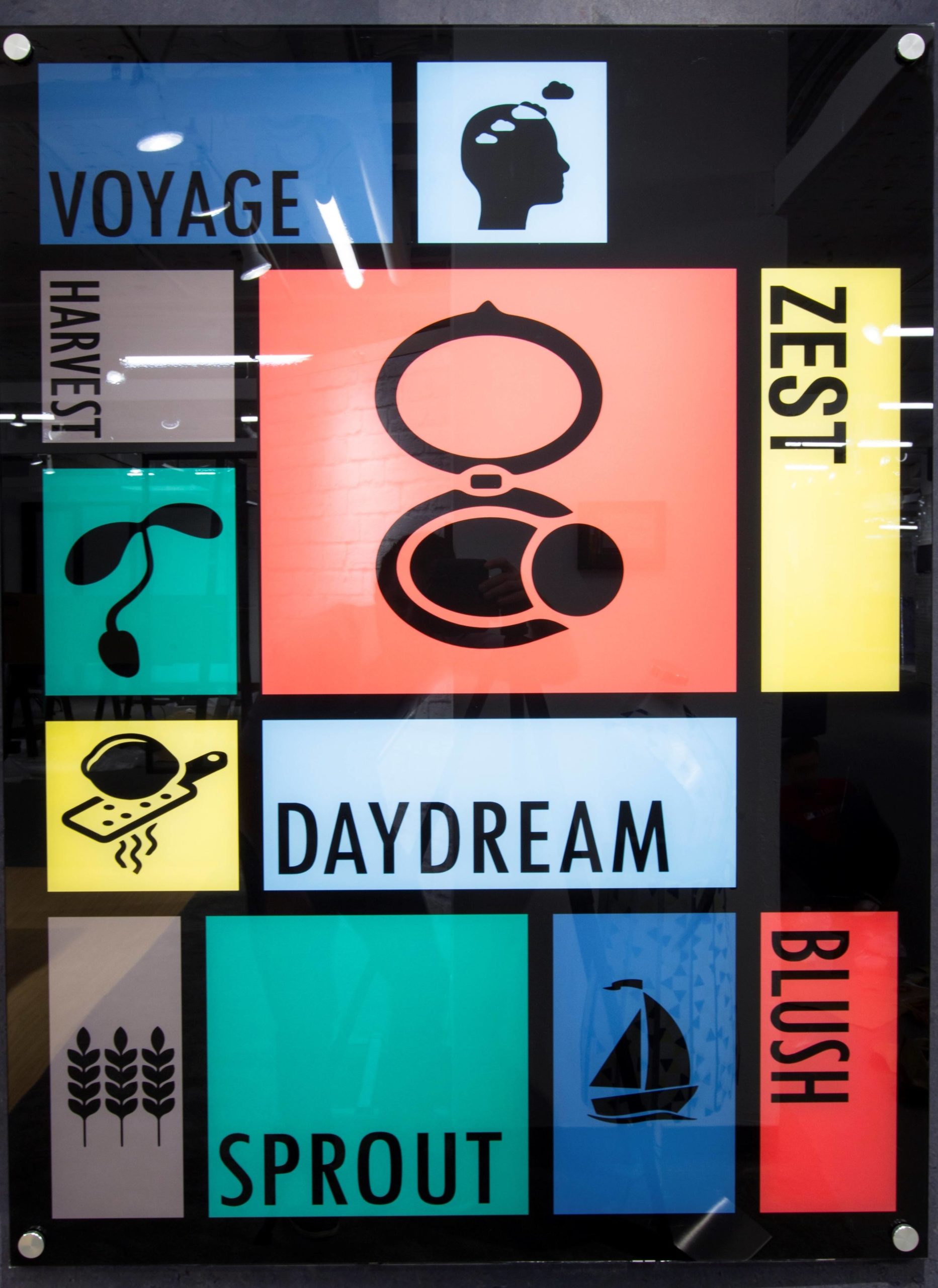 E Ink’s Programmable Surfaces Gets More Colors