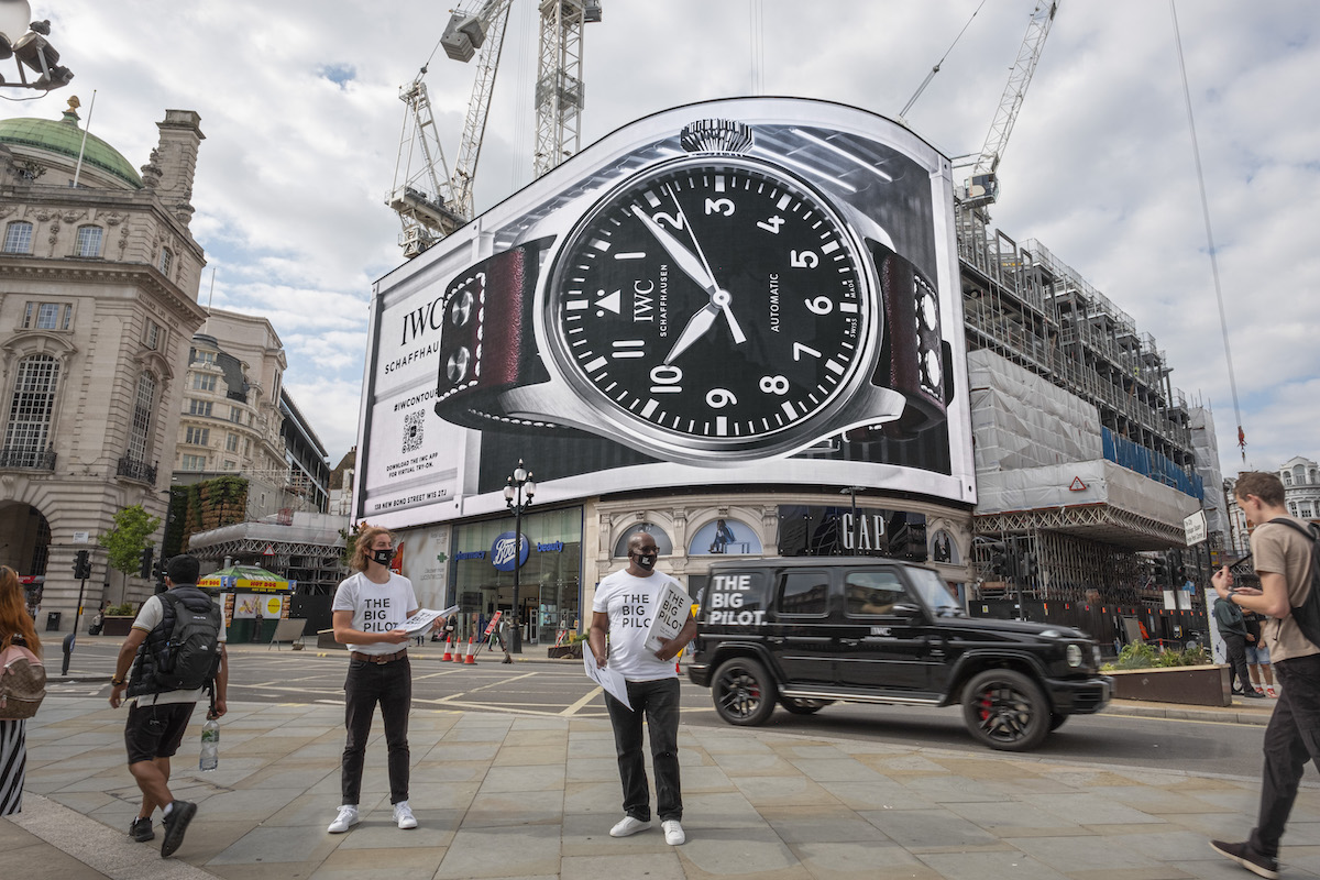 UK Mediaco Ocean Outdoor Launches DeepScreen Creative Service Based On Anamorphic Illusion Billboard Spots