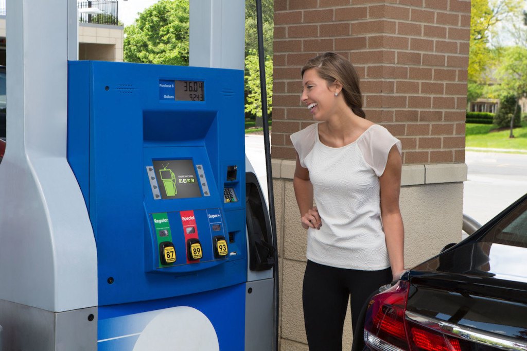 Gas Station TV Picks Up Verifone’s Fuel Pump Screens In Joint Venture