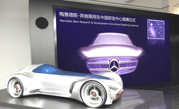 Projects: Big Displays, Tiny Pixel Pitch At Mercedes R&D Center