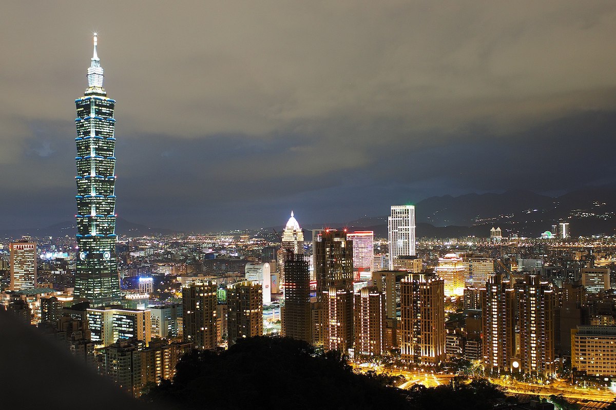 A Look Around Taipei, From A Digital Signage POV