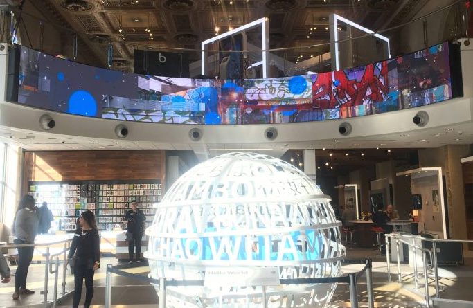 AT&T’s New San Francisco Flagship Includes Giant “Fluid Art” Digital Bulkhead
