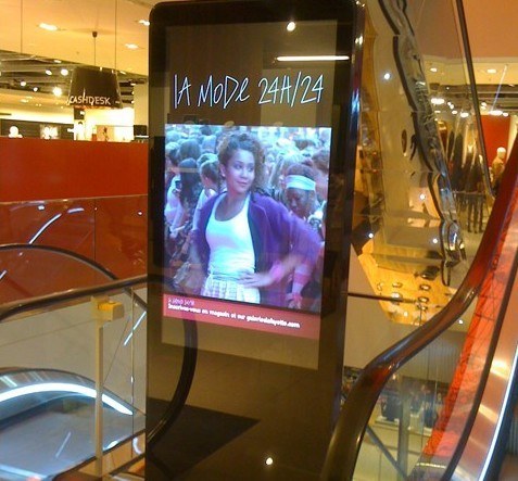 Projects: Digital Fixtures In Strasbourg’s Galeries Lafayette