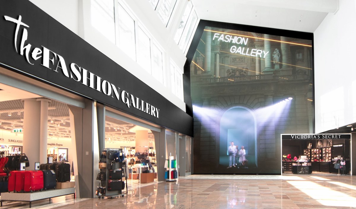 Video: Fantastic 3D Content Drives Experience At Vienna Airport Store Vienna Fashion Gallery