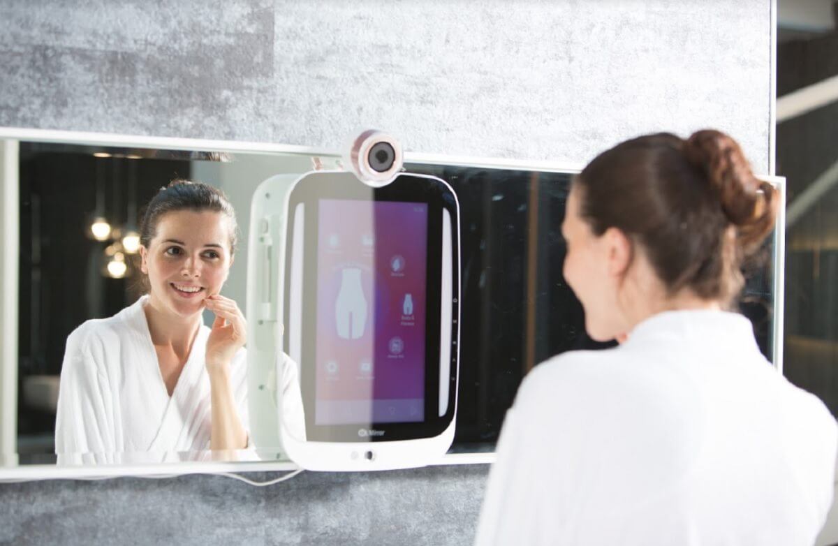 Smart Mirrors Hit Consumer Mainstream