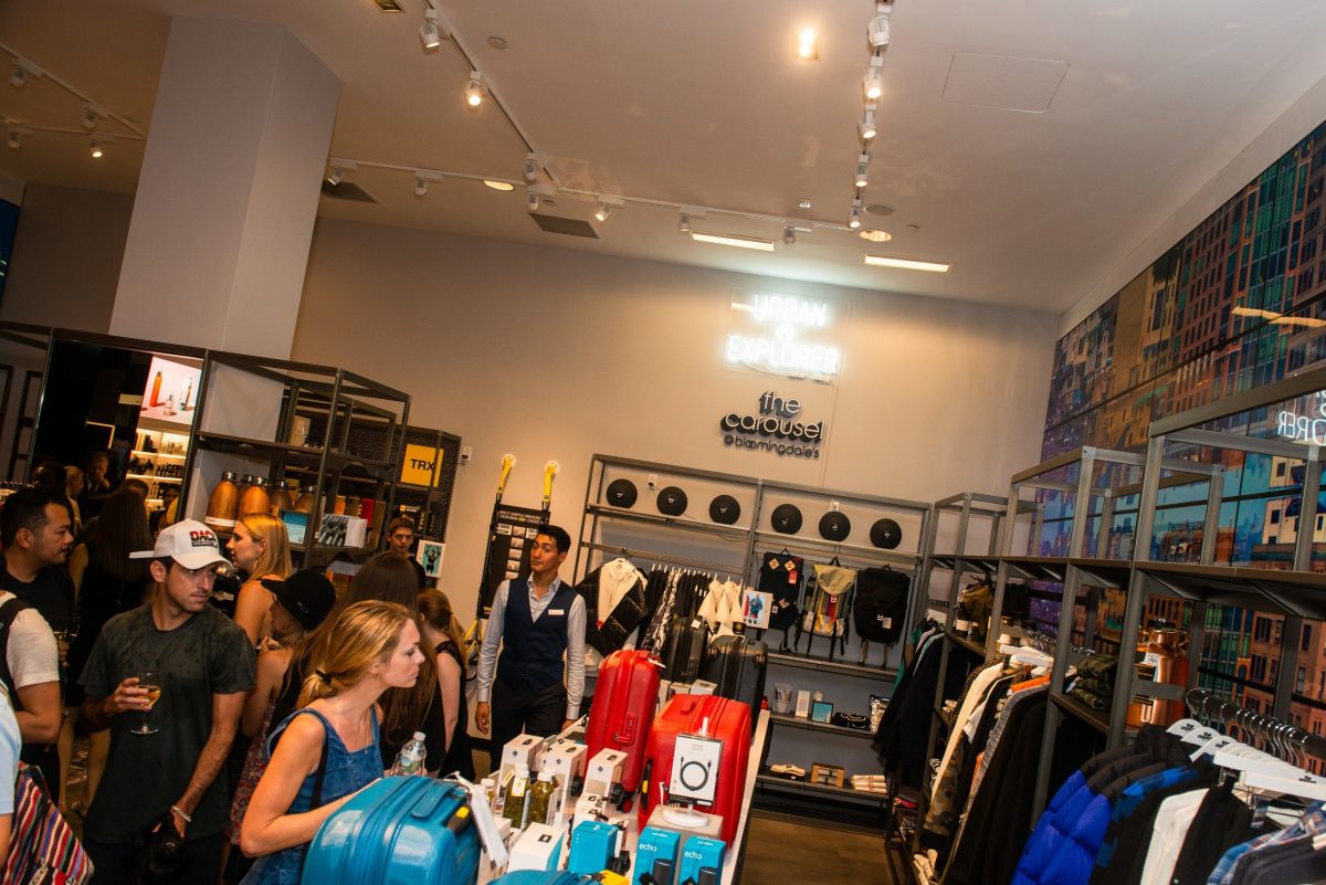 Bloomingfail: 50 Gorgeous LG OLEDs Largely Hidden By Fixtures At NYC Flagship’s New Pop-Up Shop