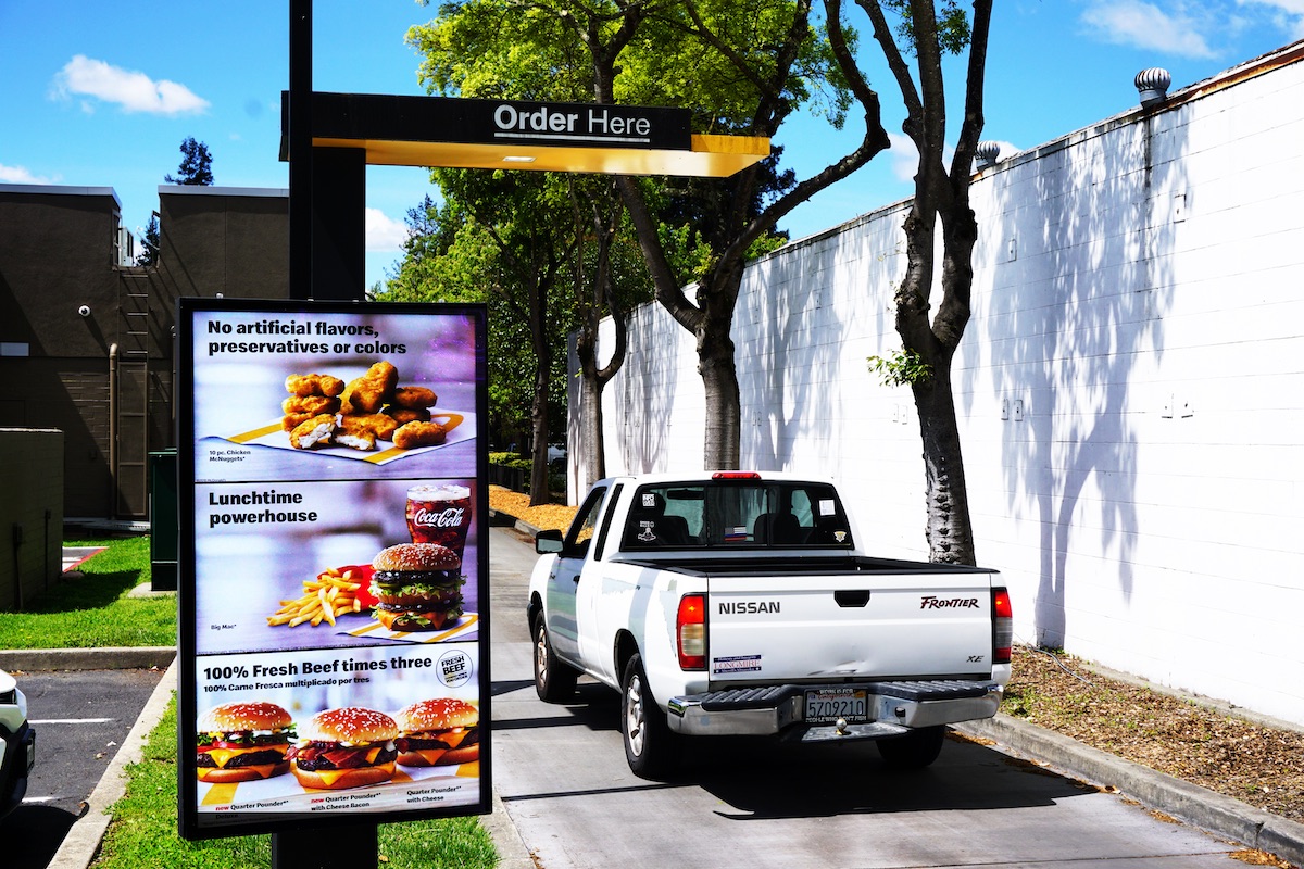 How Outdoor Screens Can Win The Ongoing Fight With The Sun