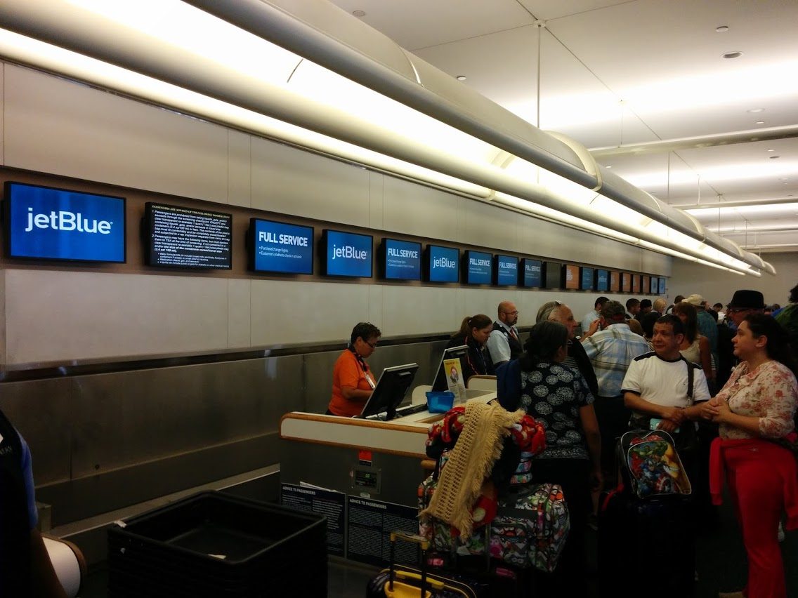 Orlando Airport Installing 1,561-foot Continuous Video Wall At Airline Counters