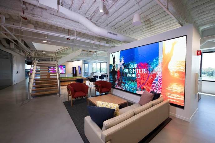 NEC Display CEO Bouman: Business As Usual Until Sharp/Foxconn Deal Closes