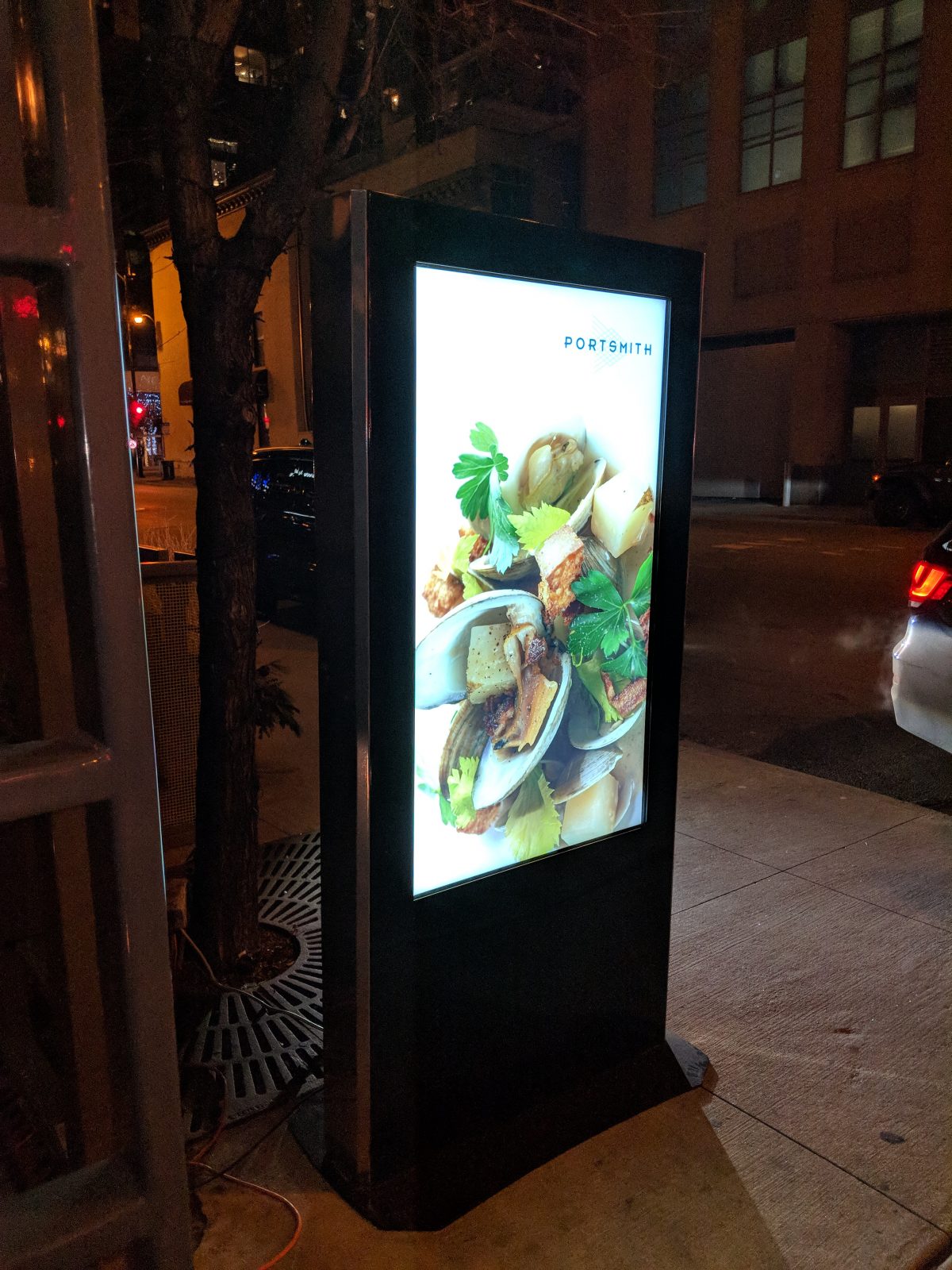 What To Think About When Looking For Outdoor Displays