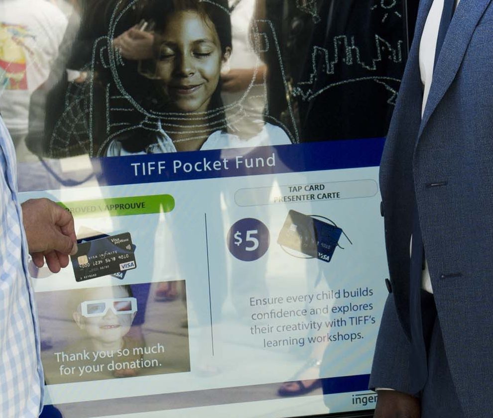 Connected Screen Demo Shows How Interactive Digital Signs Can Be Contactless Payment Terminals