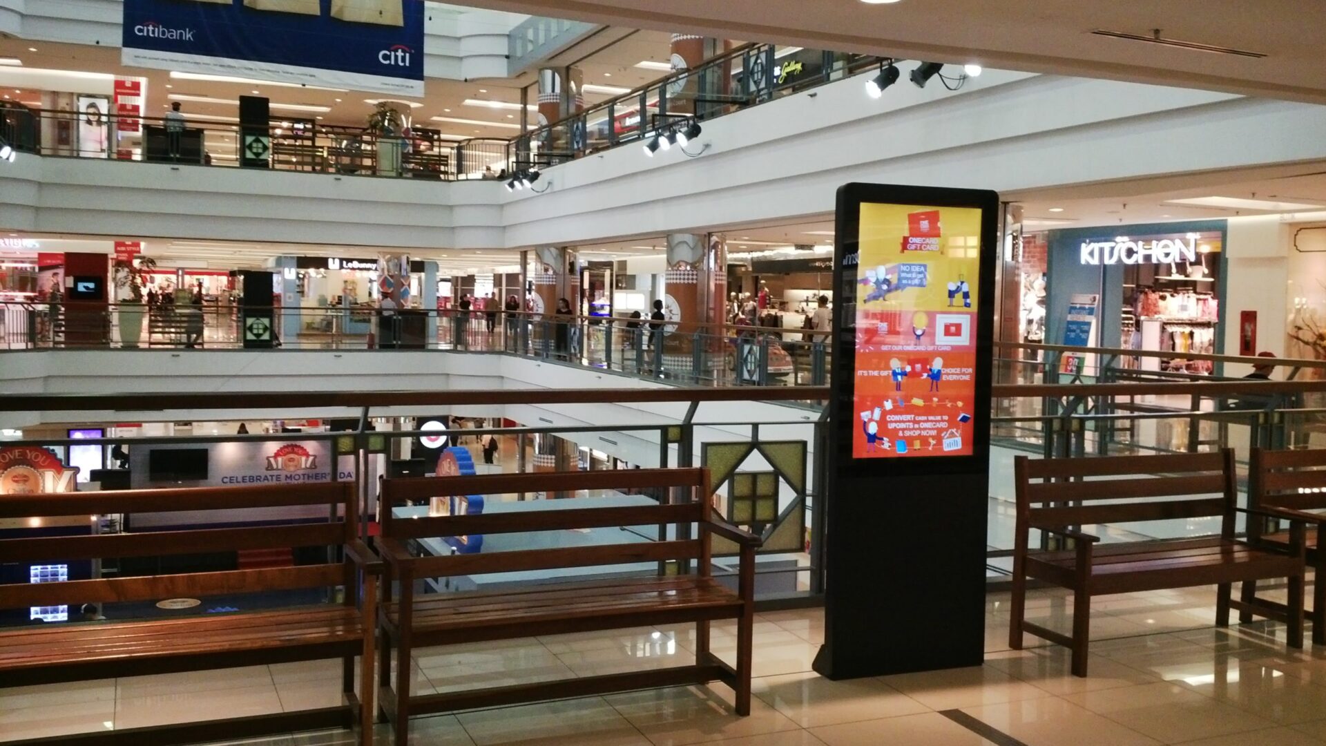 Projects: Malaysian Mega-Mall Updates Its 60+ Screen Network