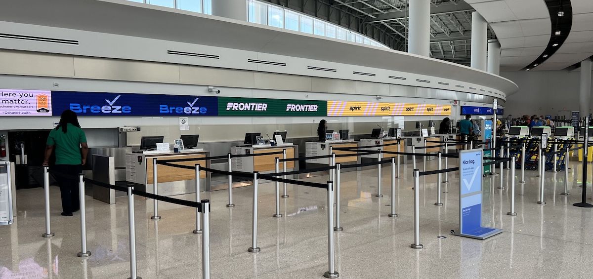 NOLA’s Airport Using Big, Curved LED Ribbon To Dynamically Locate, Brand Airline Check-in Counters