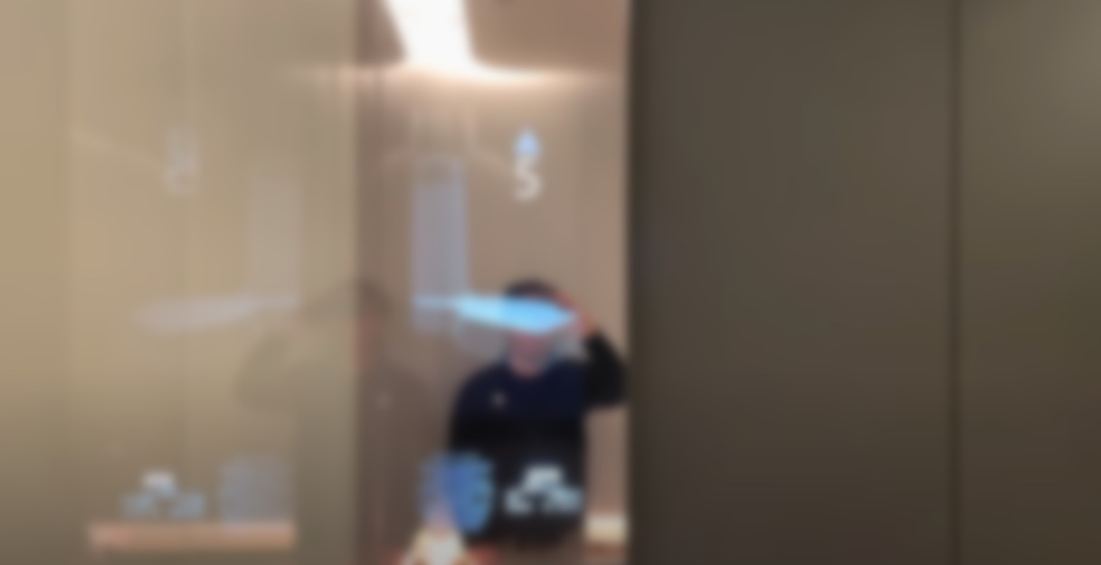 Office Tower Elevator’s Controls Tied To Digital Mirrors To Show Floor Location