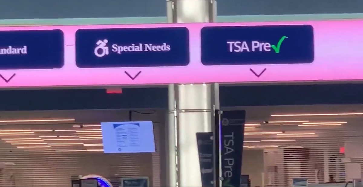 Jacksonville’s Airport Managing TSA Screening Communications Via 100-Foot Wide LED Ribbon