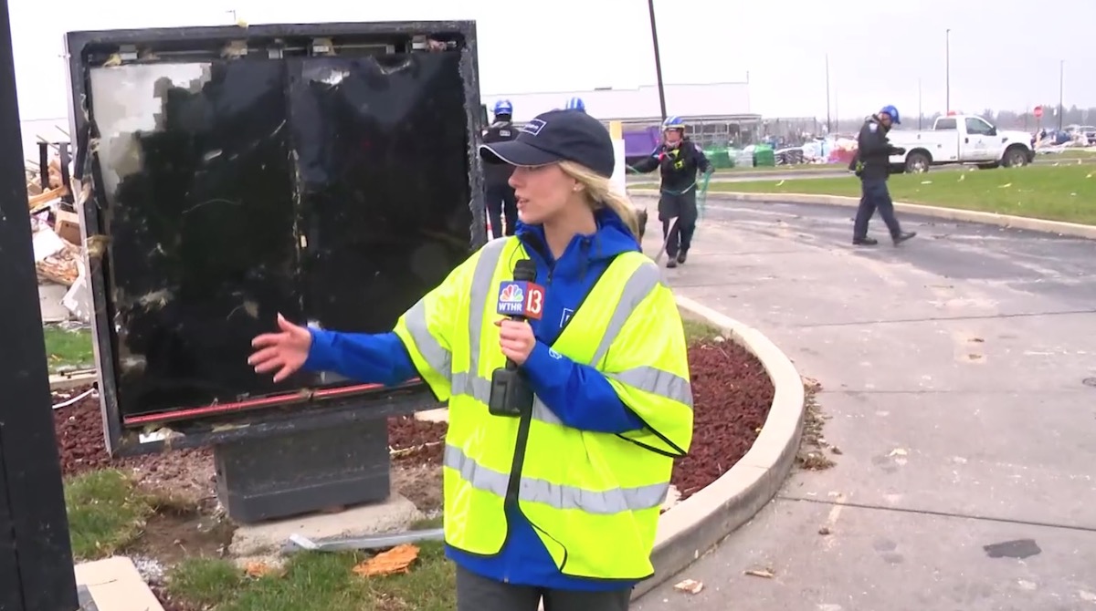 Only Things Standing After Twister Takes Out Indiana Taco Bell Are Menu Display Totems And Kiosks