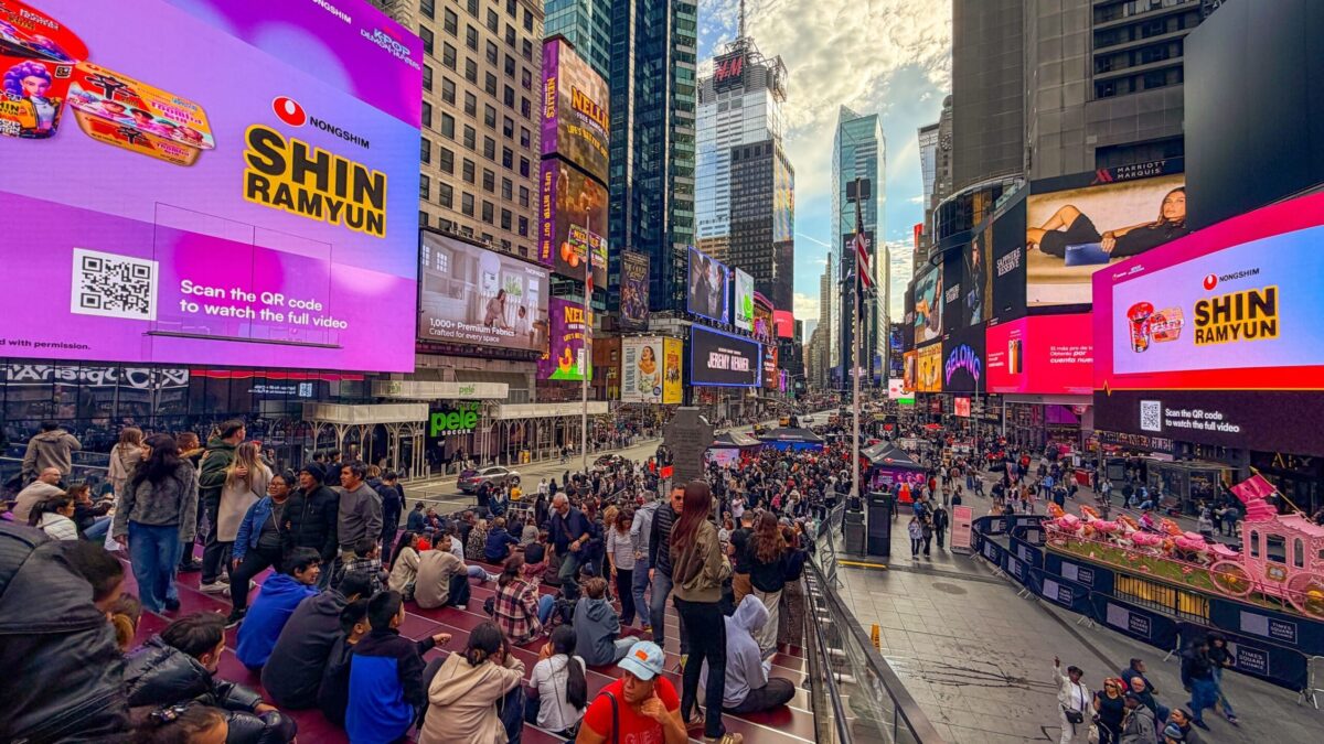 Nongshim Shin Ramyun Advertising and On-site Event at New York Times Square